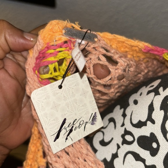 Multi Colored Knit - Picture 3 of 4